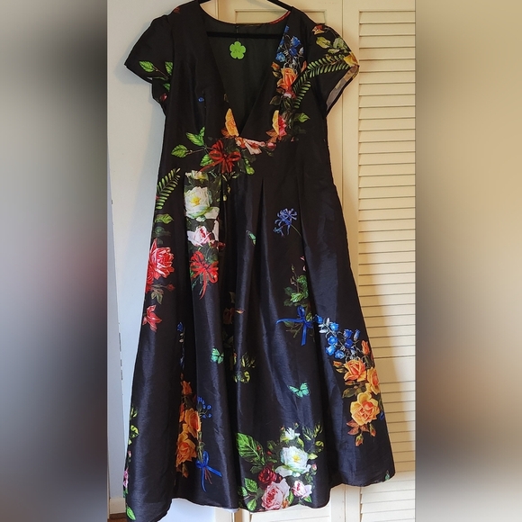 eshakti Dresses & Skirts - EShakti Custom Black Floral Gown 24w